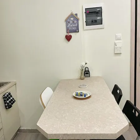 Bluebay Athens Nest Cozy 1br Near Museums And Metro Apartment Mesochorion (Evrytania)